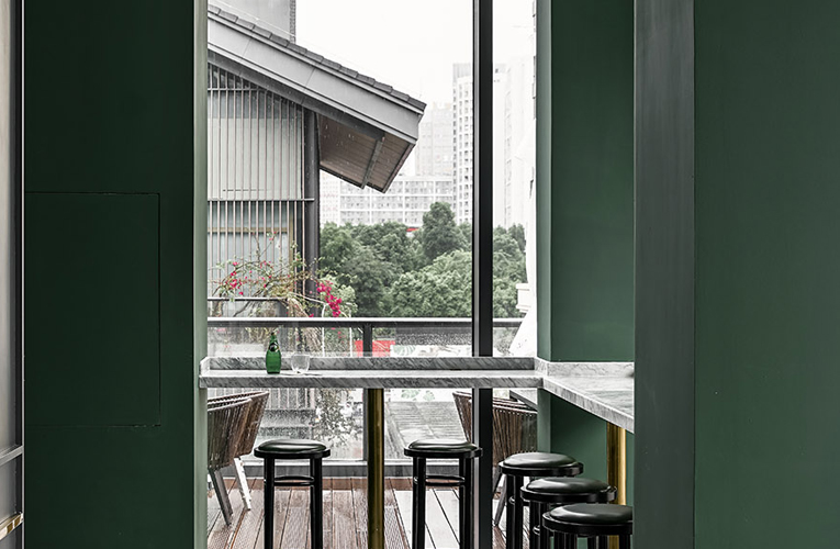 这家餐厅的空间设计,绿色清新扑面而来!5.jpg