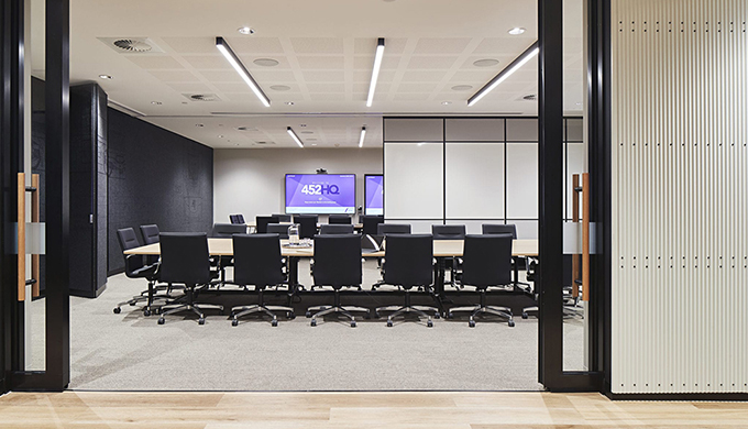 办公室装修中选对灯具 – 有着协调整体工作气氛的重要性？