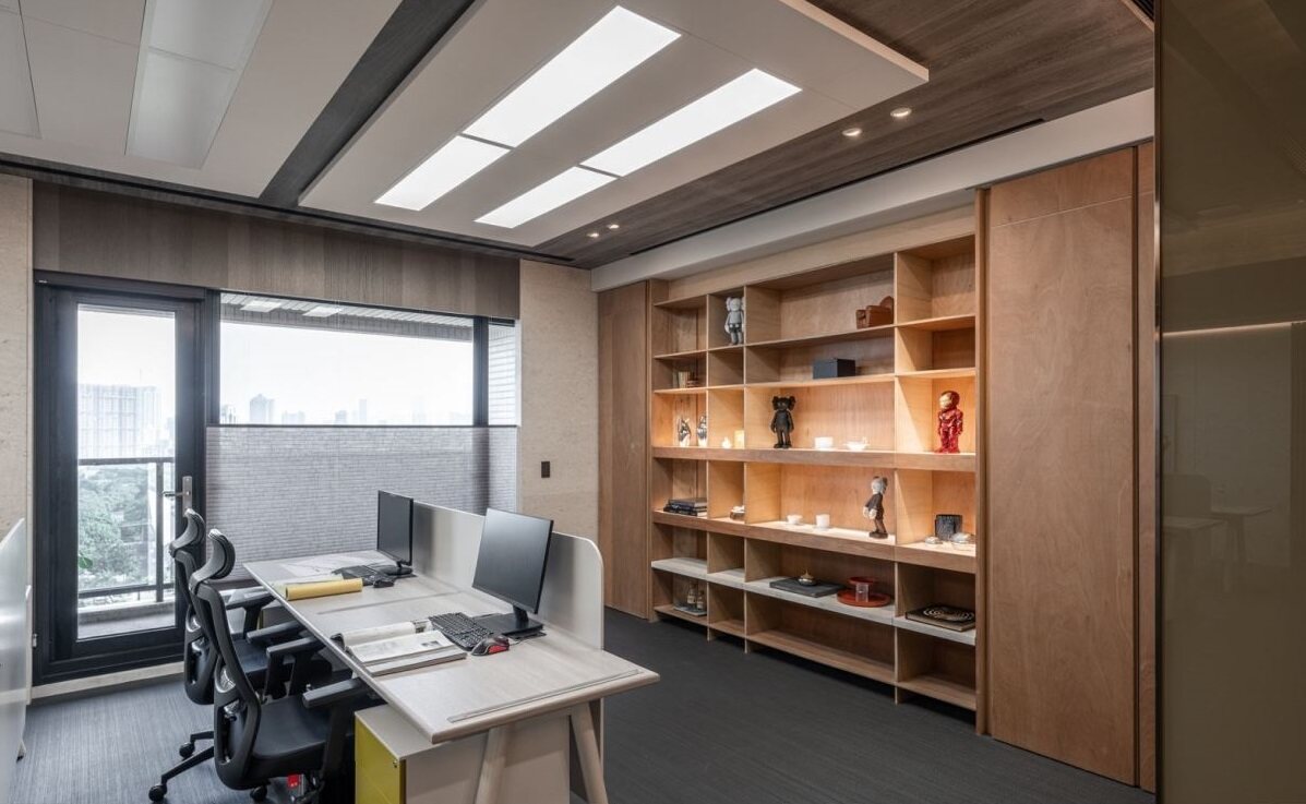 深圳花都装修办公室设计:温煦木质构筑敞亮舒适的办公空间！